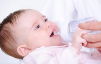 888贵宾会电竞厂家解析母乳喂养的宝宝需要喝水吗-山东国康